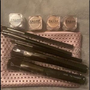 Makeup bag bundle!